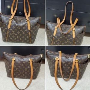 SOLD. Authentic Louis Vuitton Totally PM